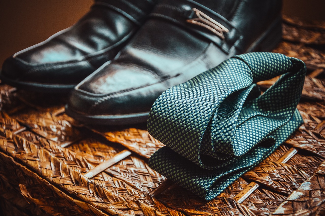  Master the Art of Capturing Detail Shots of Clothing and Accessories: A Comprehensive Guide 